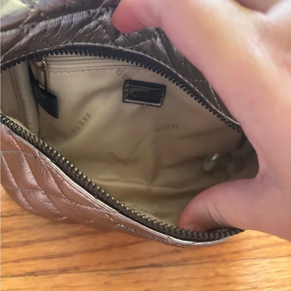 Guess belt bag - Picture 2 of 3